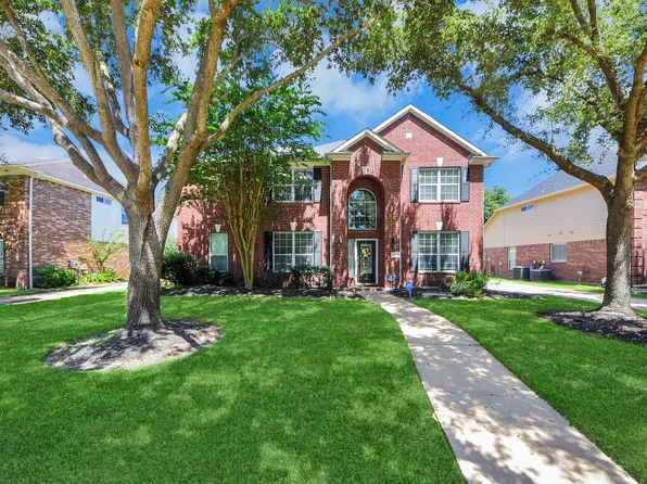 1810 Blue Water Bay Dr, Katy, TX 77494