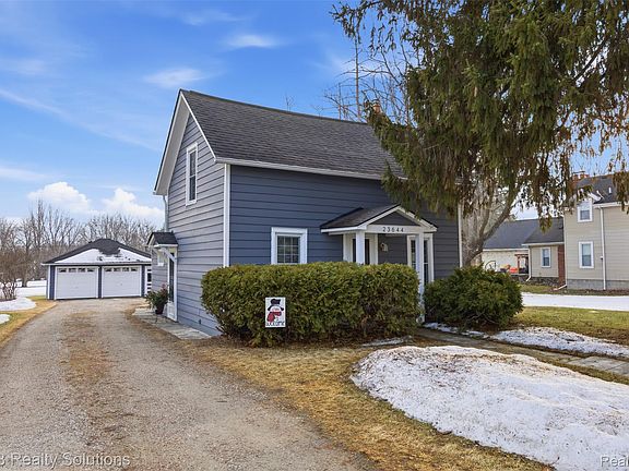 3rd image of 23644 E Main St