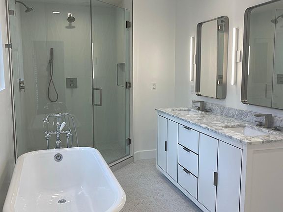 2nd image of 5258 Tendilla Ave