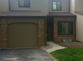 202 Elgin Ct, Chesterbrook, PA 19087