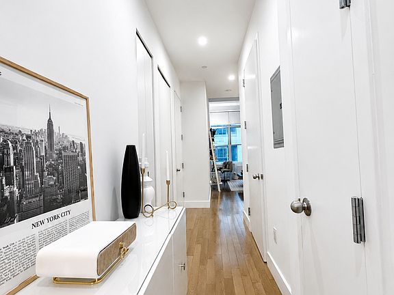 3rd image of 321 W 37th St APT 7F