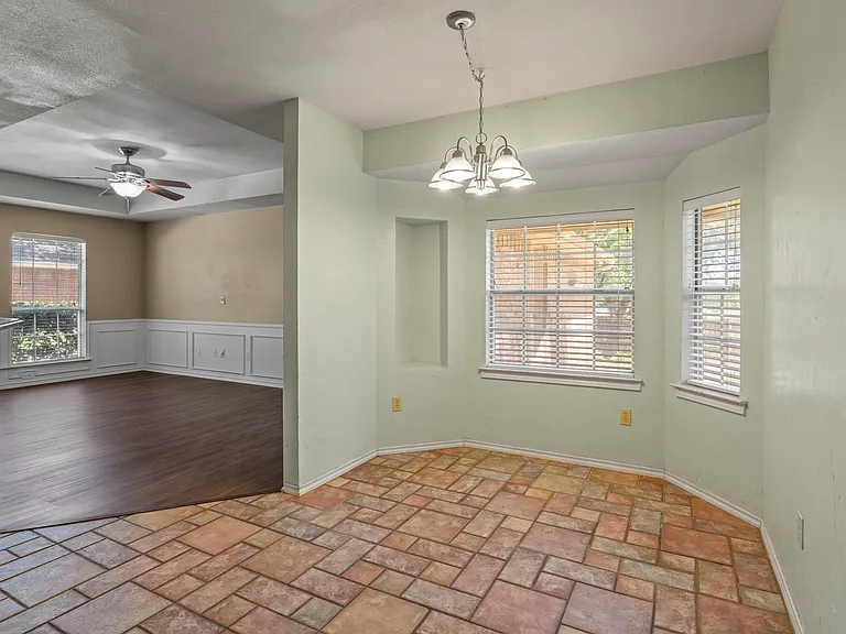 3715 Dahlia Dr — Photo 6