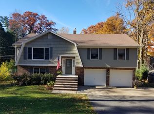 68 Oweno Rd, Mahwah, NJ 07430