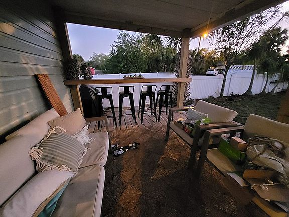 5th image of 1065 Louisiana Ave