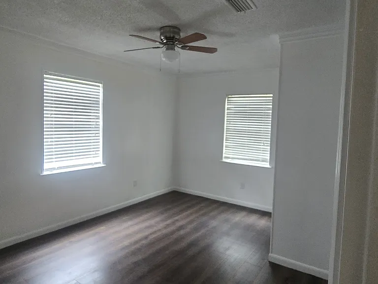 3254 Delarue Dr — Photo 7