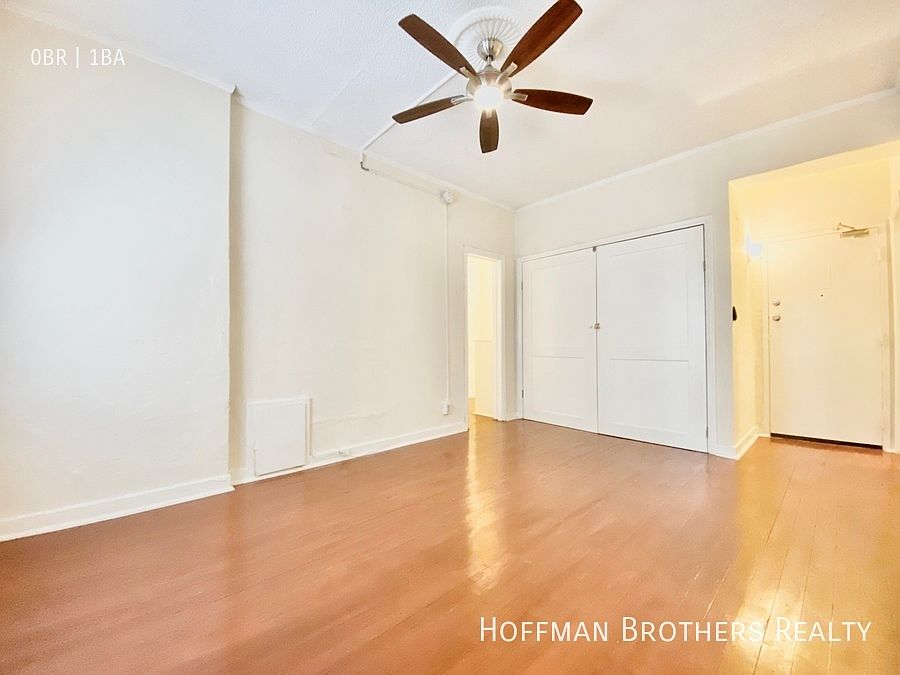 2nd image of 828 S Hobart Blvd #107