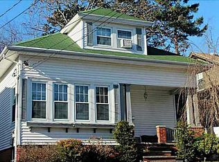 128 Modena Ave, Providence, RI 02908