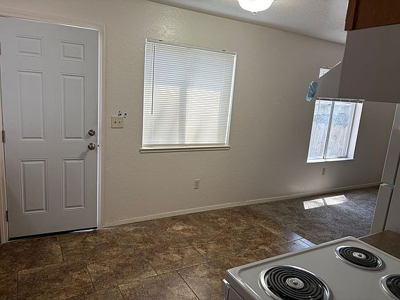 2nd image of 3572 Shirley Ave
