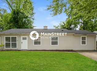 27 Steeplechase Dr, Saint Peters, MO 63376
