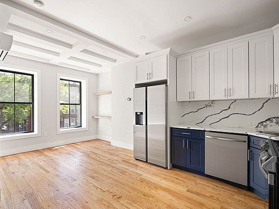 5th image of 555 Chauncey St #3S
