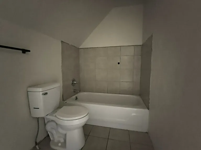 402 E Warner Ave — Photo 7