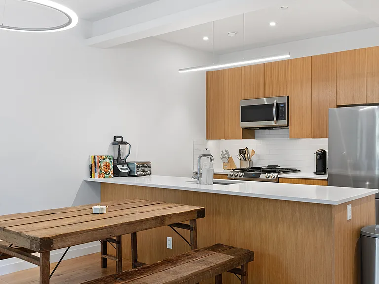 236 E 15th St #3 — Photo 12