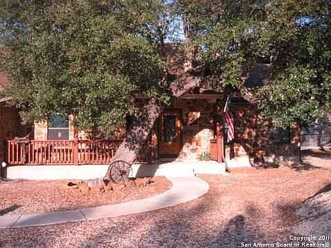 3rd image of 238 N SETTLERS LANE