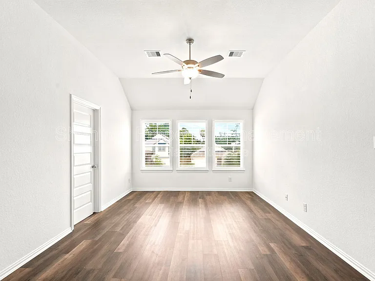 1202 Vilamoura Ct — Photo 34