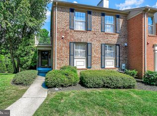 8 Inverin Cir, Lutherville Timonium, MD 21093