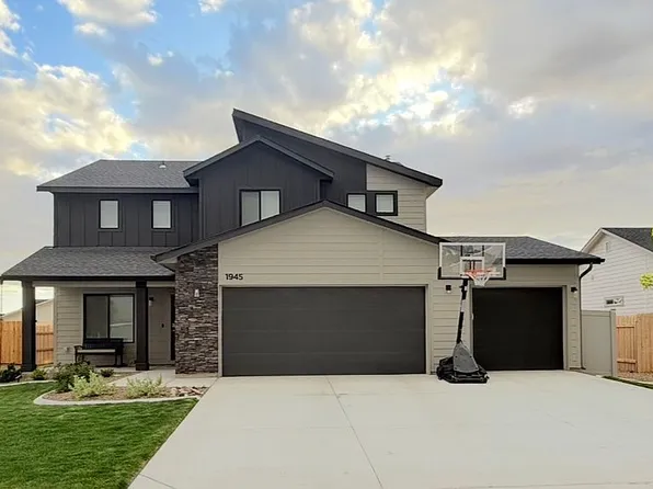 1945 SW Sharpshinned Ave, Mountain Home, ID 83647