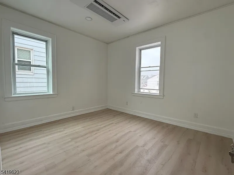 Building Photo - 740 N 8th St #3