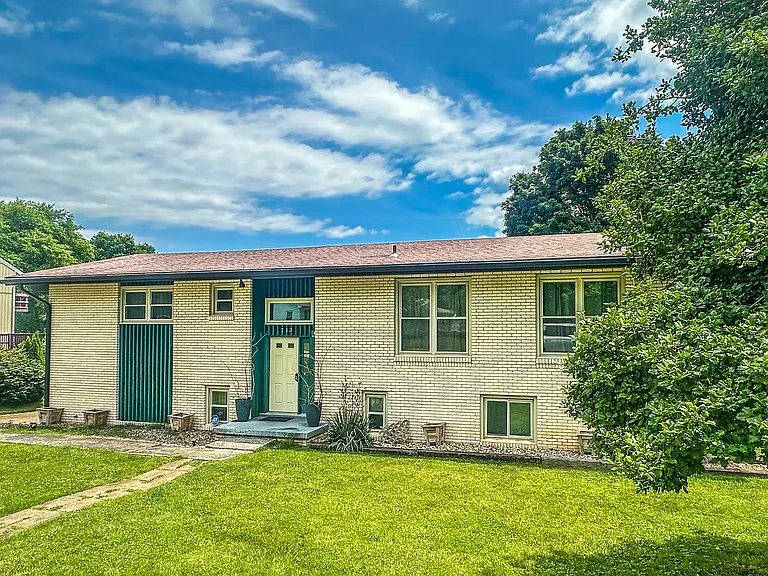 713 Tenikat St — Photo 1
