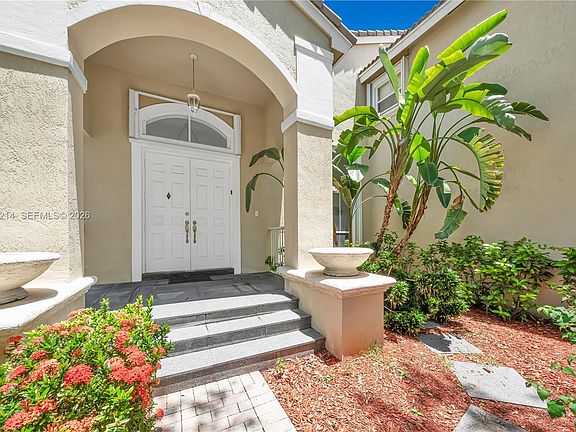 3rd image of 5340 SW 33rd Ter