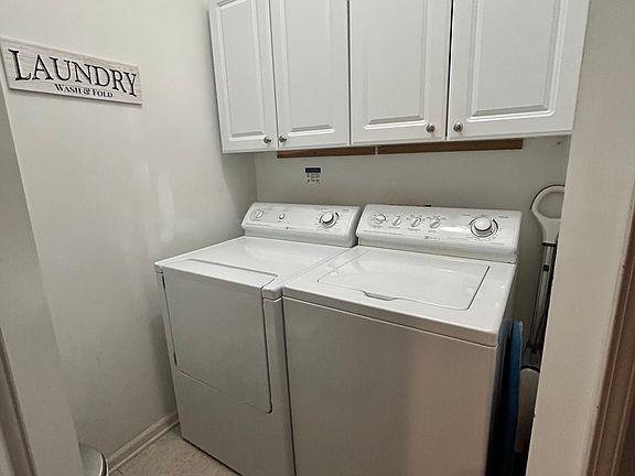 4th image of 2804 S Knightsbridge Cir