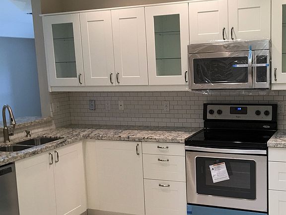 3rd image of 12598 Crystal Pointe Dr APT C