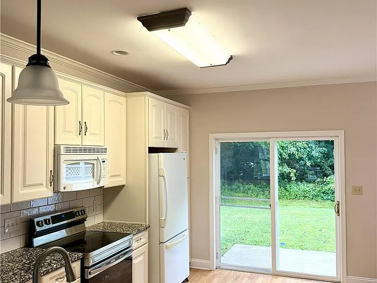 523 Kemmerer Ln — Photo 4