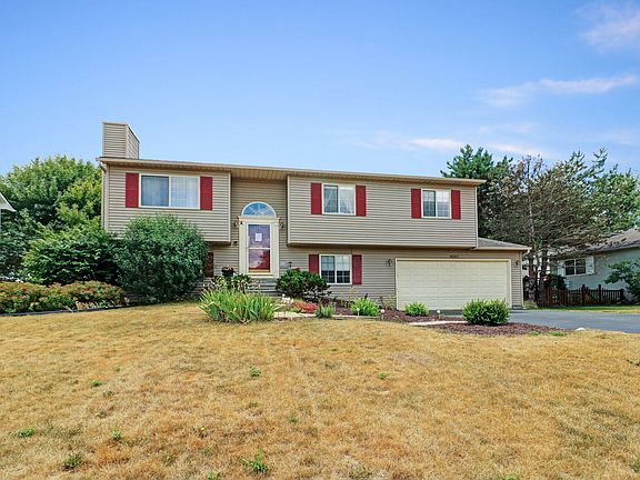2nd image of 9067 Wildwood Lake Dr