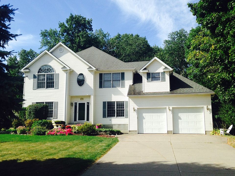 1st image of 2806 Loveland Ave