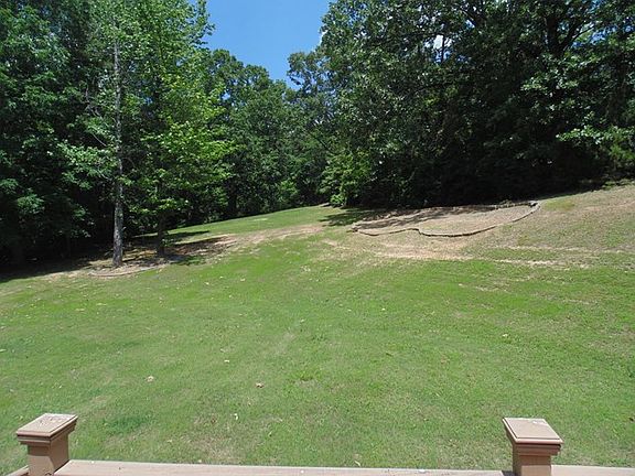 3rd image of 3728 Lyles Dr