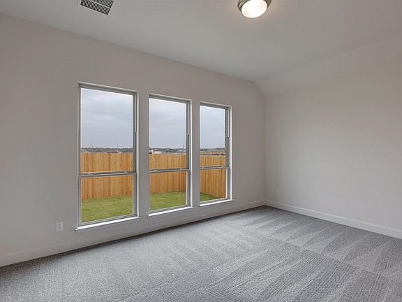 4th image of 13036 Macar Manor