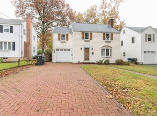 226 Griswold Dr, West Hartford, CT 06119