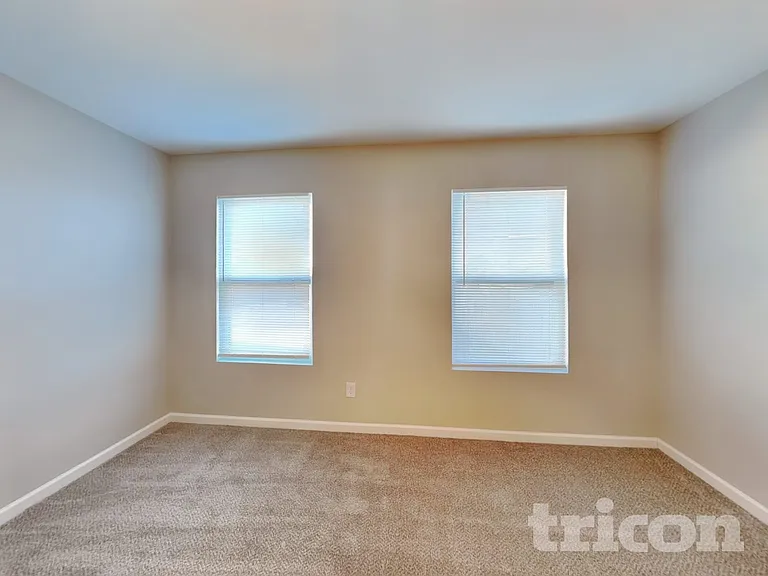4201 Broadstairs Dr — Photo 5