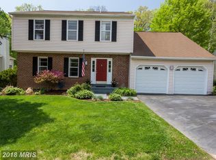 8520 Innisfree Dr, Springfield, VA 22153