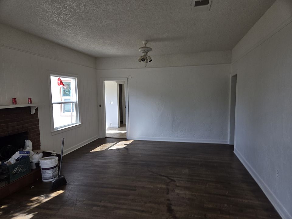 1st image of 800 N Redington St