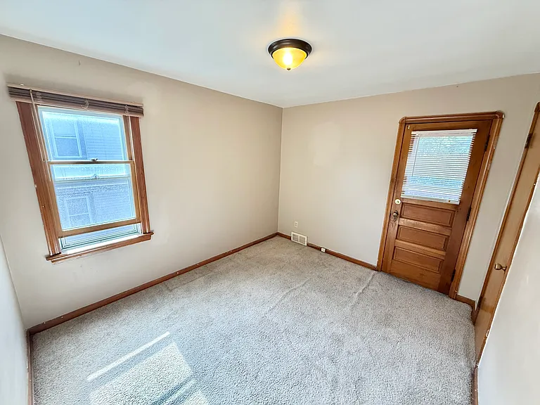 4627 Behrwald Ave #UP — Photo 9