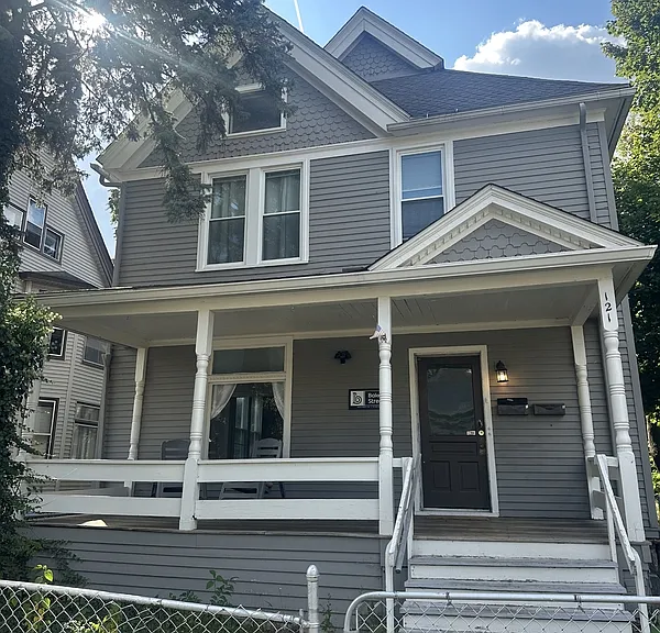 121 College Pl — Photo 11