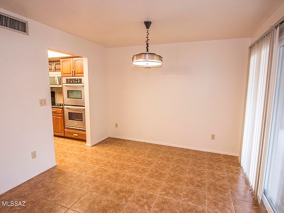 4th image of 9032 E Palms Park Dr