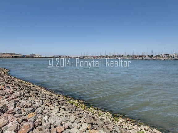 3rd image of 5 Harbor View Dr