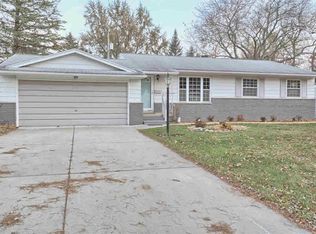 520 Greenway St, Davison, MI 48423
