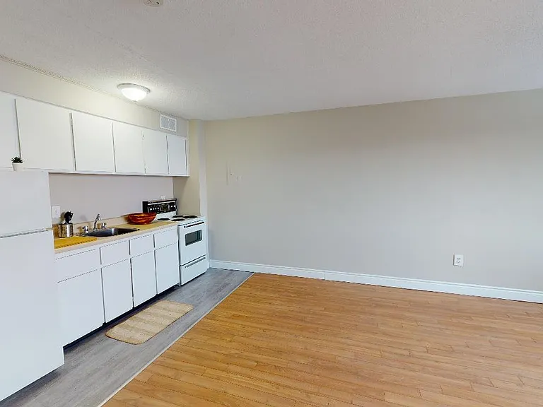 255 Stewart St — Photo 22