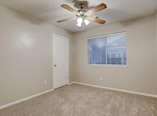 2905 Cambridge Circus, Pearland, TX 77581
