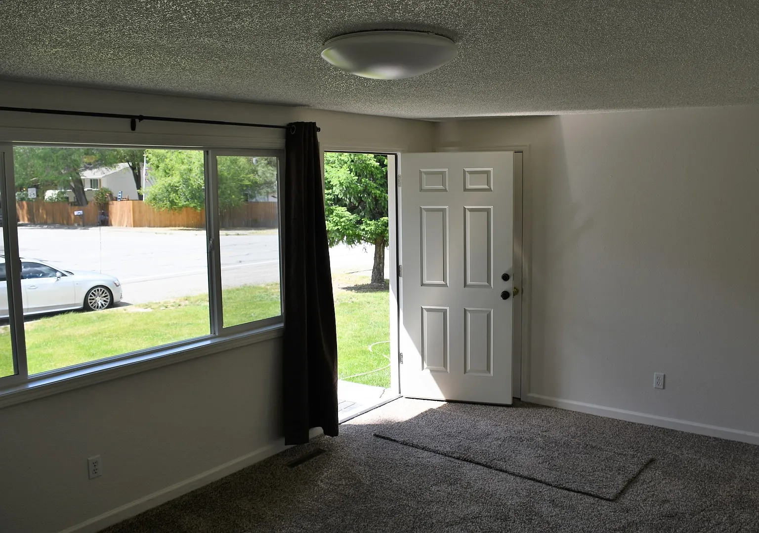 3BR / 1BA Spokane Valley Home — Photo 2