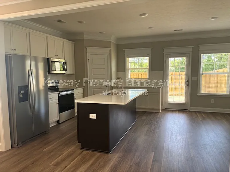 2044 Denmark Ave SE — Photo 7