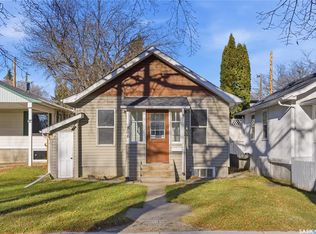 806 31st STREET W, Saskatoon, SK S7L 0R8