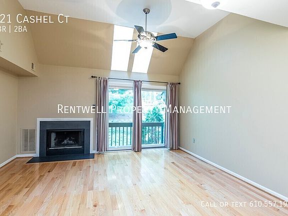 3rd image of 321 Cashel Ct