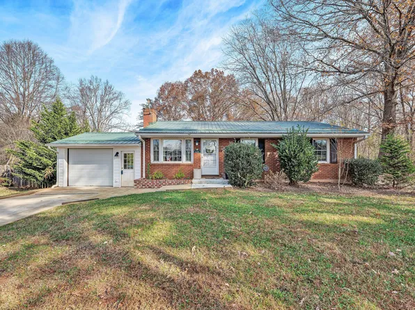 6281 Burnt Chimney Rd, Wirtz, VA 24184