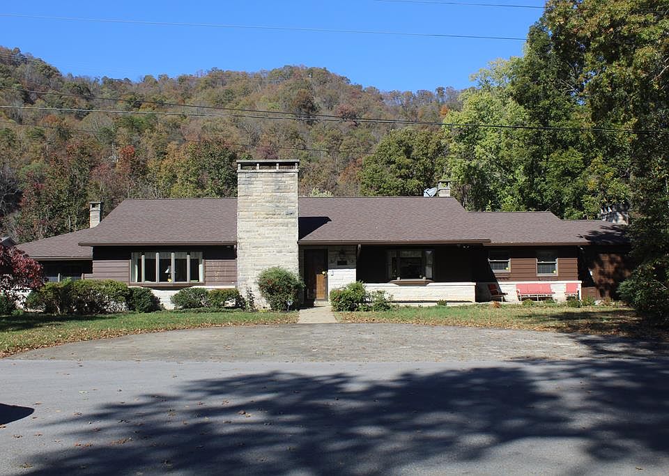 1st image of 168 Hickory Ln