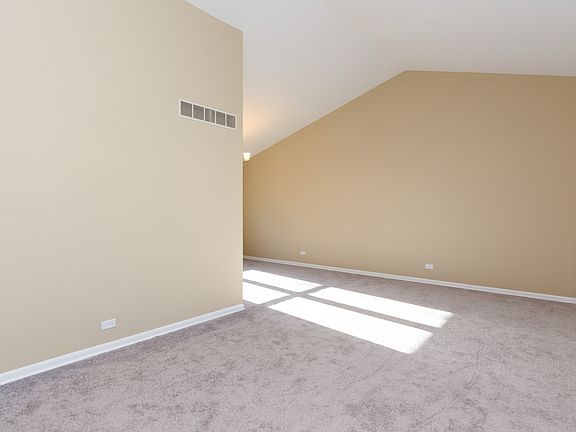 3rd image of 503 Farmhill Cir