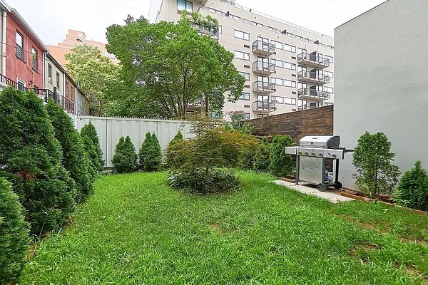 Rented by Brick&Mortar | media 23