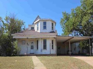 321 W B Ave, Elk City, OK 73644